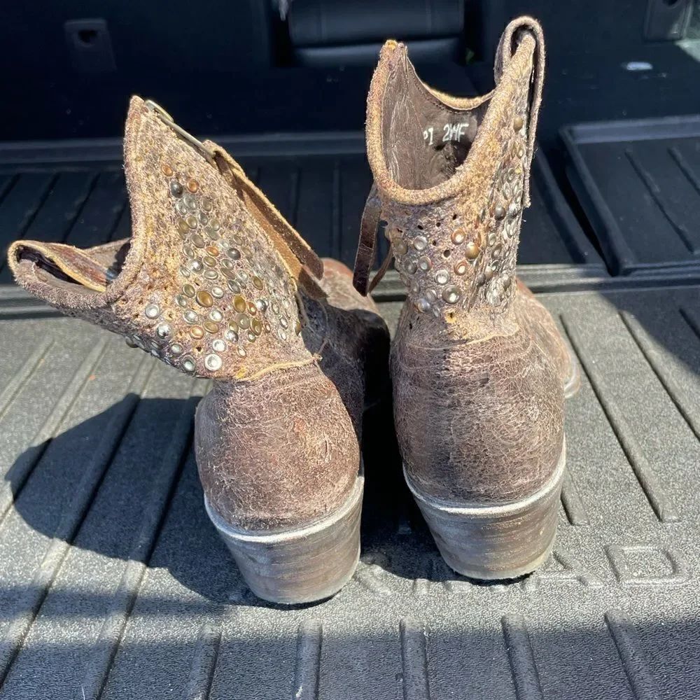 Sentra Distressed Booties - Picture 4 of 9